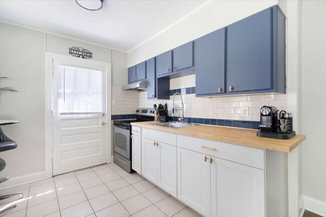 Building Photo - Cozy Living in the Heart of Wilson