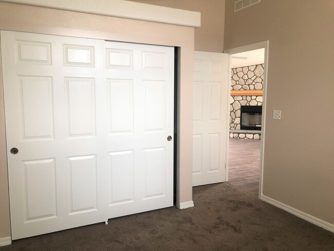Building Photo - Coming Soon! Recently Remodeled Large Home!