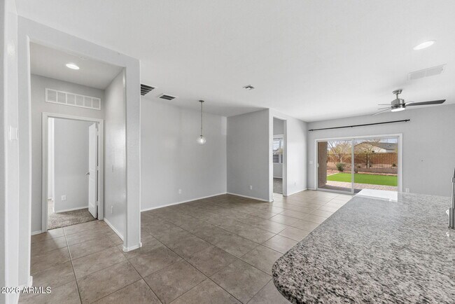 Building Photo - 17878 N Pietra Rd