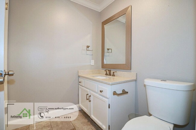 Building Photo - 251 Kamp Way