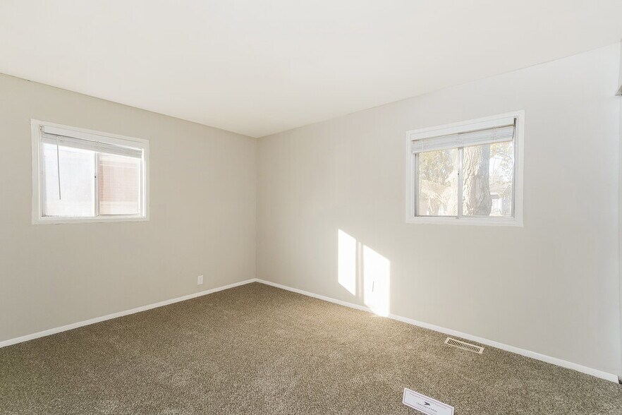 Building Photo - 3478 Hermosa Ct