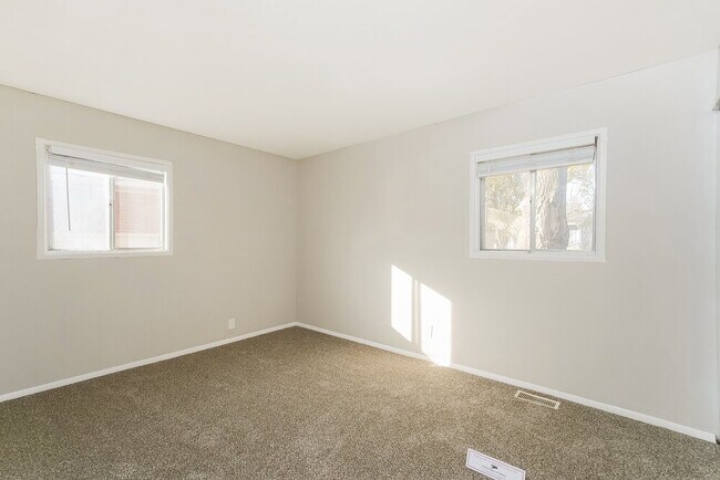 Building Photo - 3478 Hermosa Ct