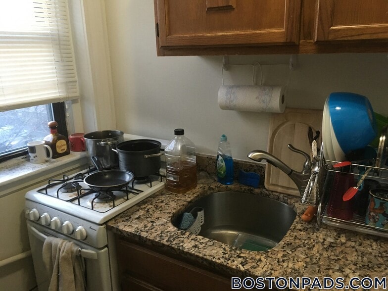 Building Photo - 17-19-19 Washington St S