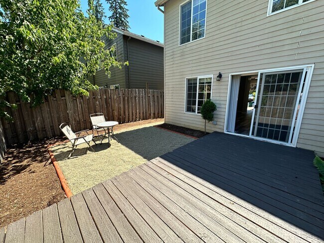 Building Photo - Lydia Court Duplex