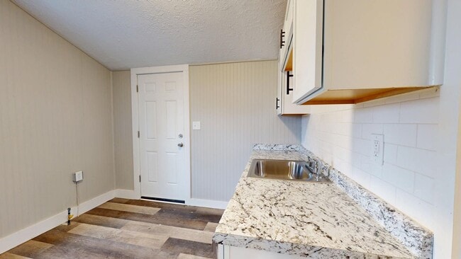 Building Photo - Stockyards Area - 2 Bedrooms - Single Fami...