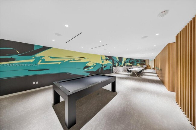 Building Photo - 300 Biscayne Blvd Way