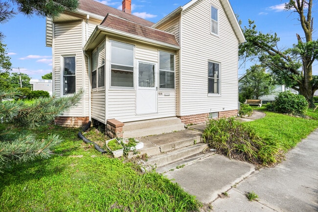 Primary Photo - 126 N Union St