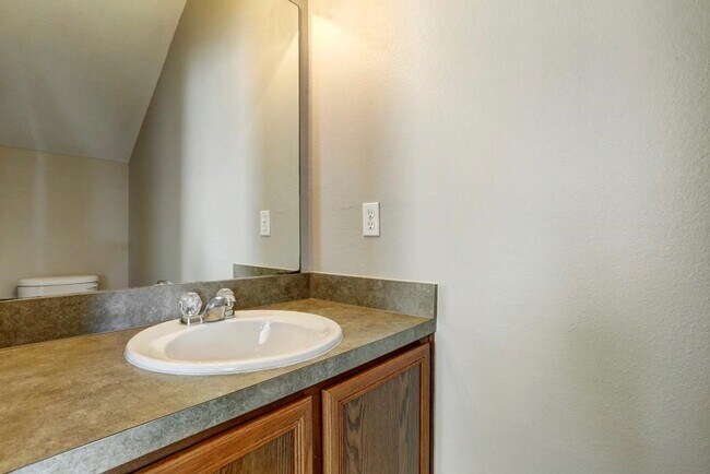 Building Photo - 23830 Single Oak St