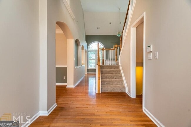 Building Photo - 225 Heritage Lake Dr