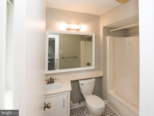 Building Photo - 515 Aspen Dr