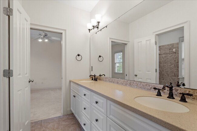 Building Photo - 106 Grannon Ct