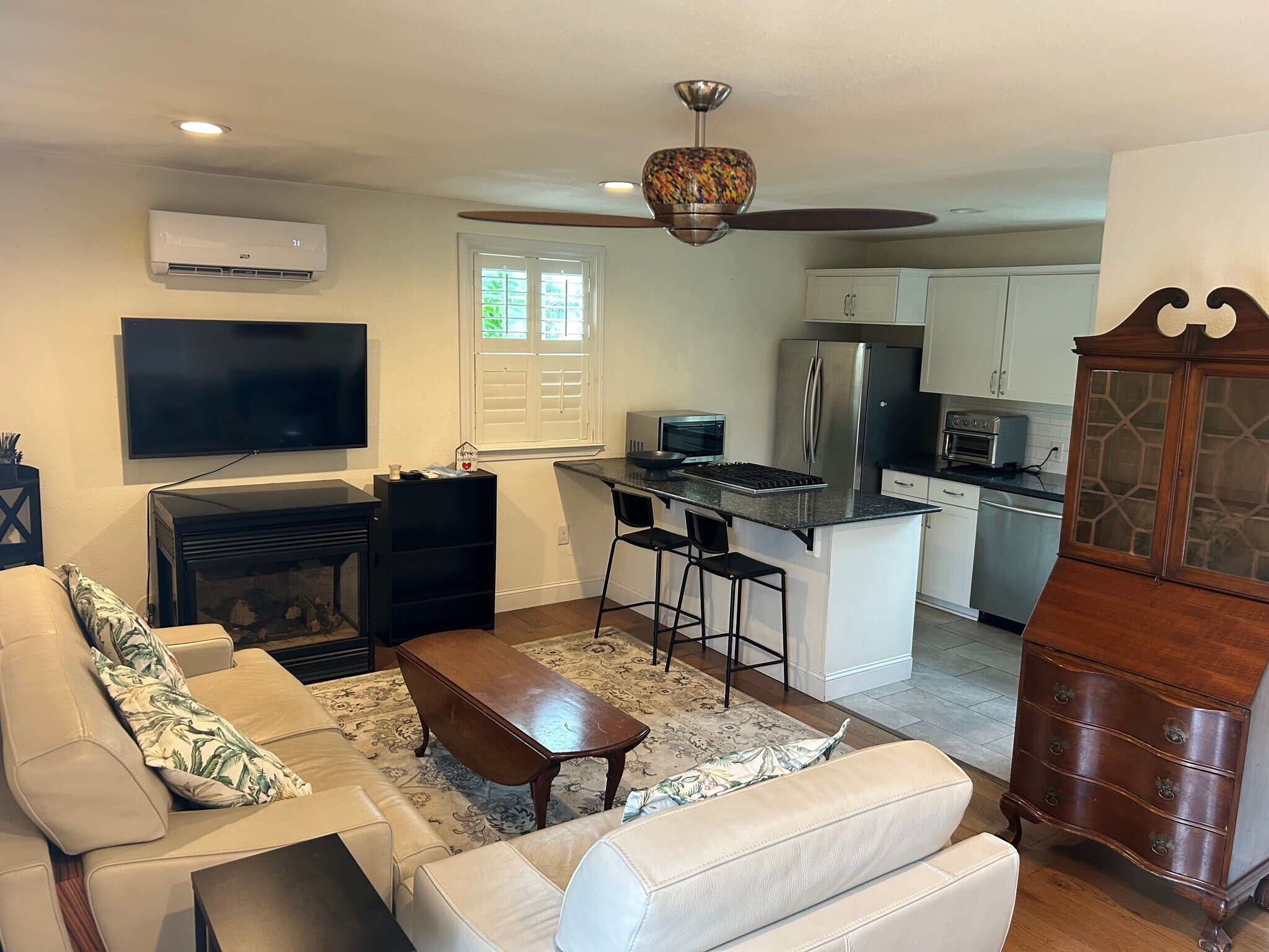 Building Photo - 1140 Tuolumne St