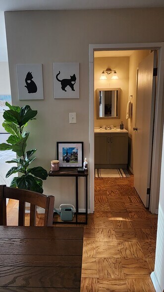 Building Photo - 2800 Wisconsin Ave NW