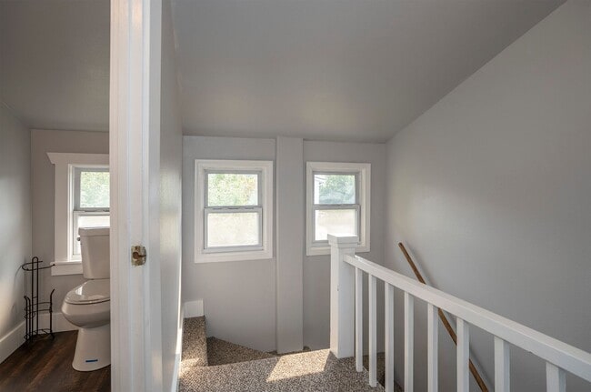Building Photo - North End Tacoma Three Bed Craftsman