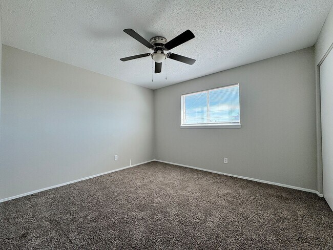 Building Photo - 10200 Galahad Way