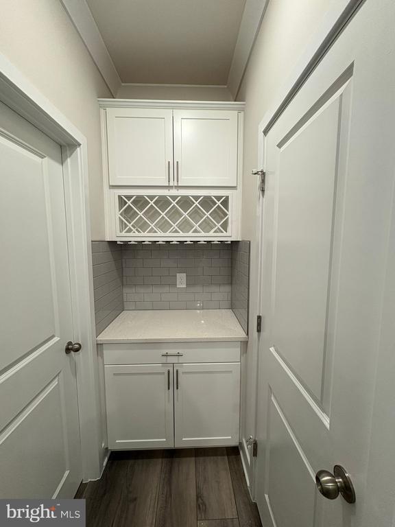 Building Photo - 1753 Water Xing Rd