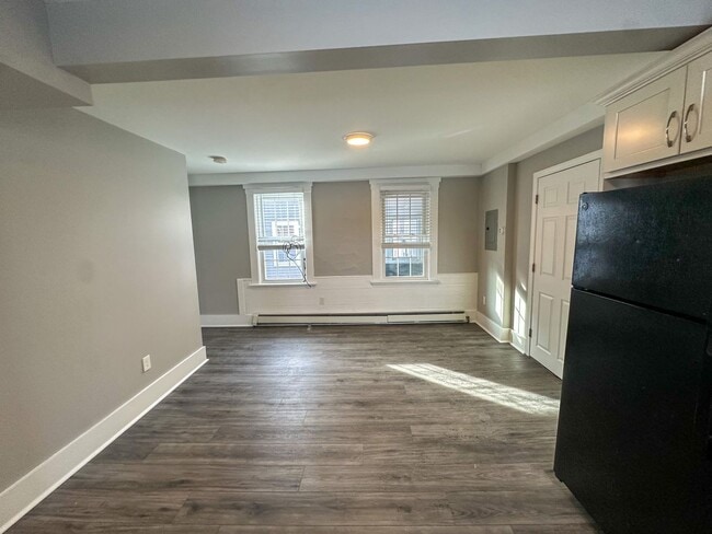 Building Photo - 17 S State St