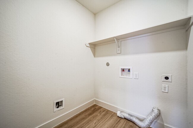 Building Photo - 2523 Appian Wy