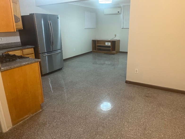 Building Photo - 217427-217438 38th Ave