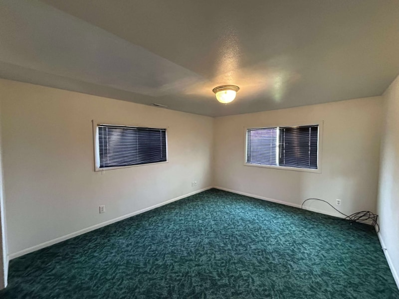 Building Photo - 805 7th Ave N