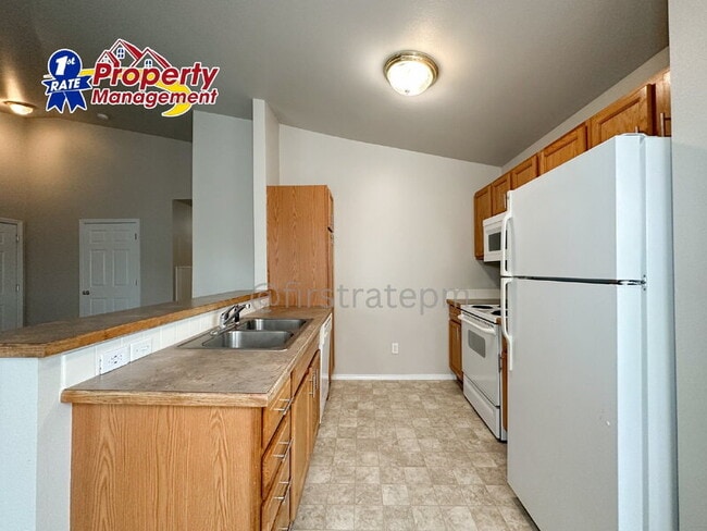 Building Photo - 7470 W Tottenham Ln