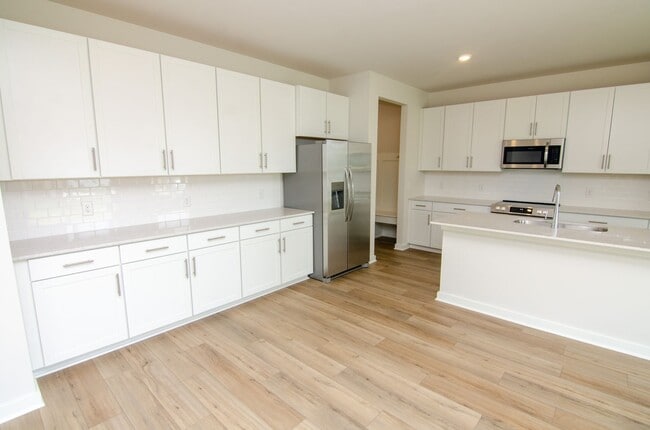 Building Photo - 170 Southwind Run