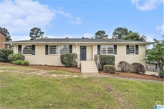 Building Photo - 3137 Woodhaven Dr