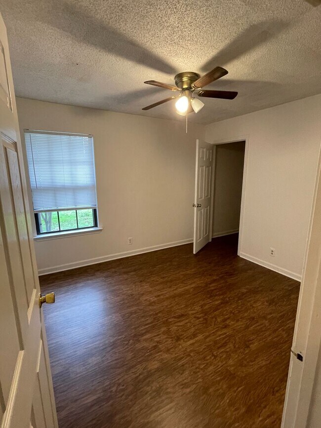 Building Photo - 3 Bed in North Murfreesboro