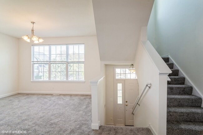Building Photo - 69 Melrose Ct