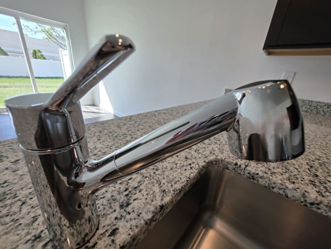 Building Photo - 222 Clement Lp