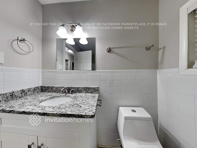 Building Photo - 2398 Lilla Cir SW