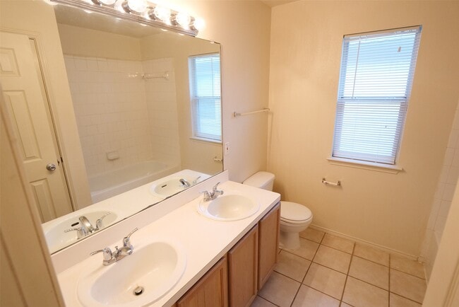 Building Photo - 4814 Dark Canyon Ct