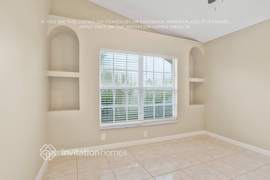 Building Photo - 6558 Cherry Grove Cir