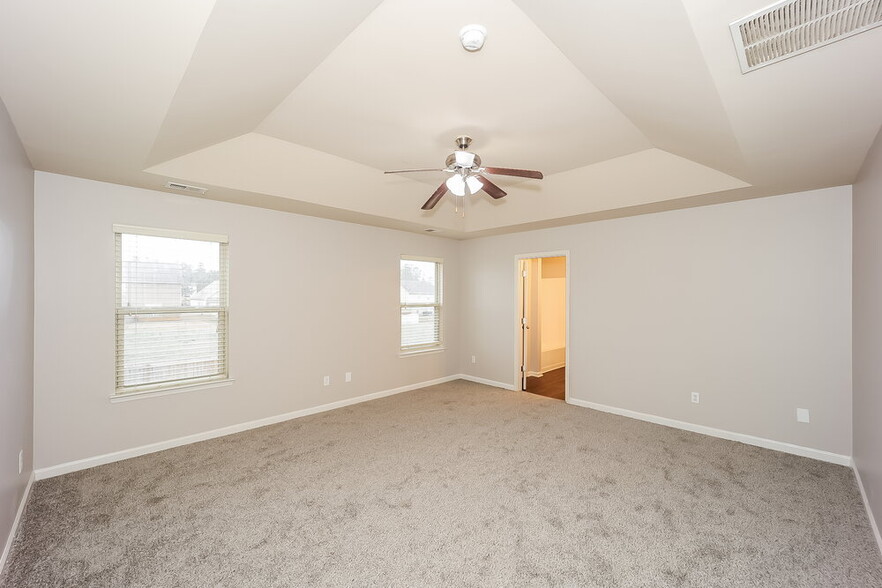 Building Photo - 252 Bandelier Cir