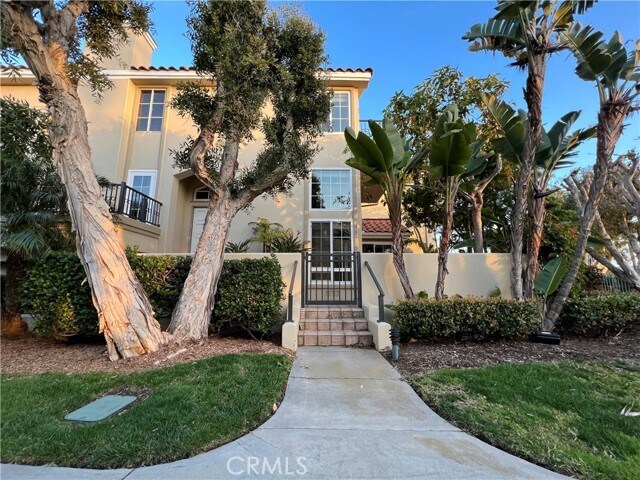 Building Photo - 6031 Shadowbrook Cir