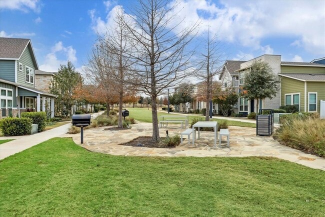 Building Photo - 7612 Mandela Bend