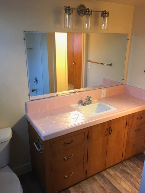 Building Photo - 814 N 700 E