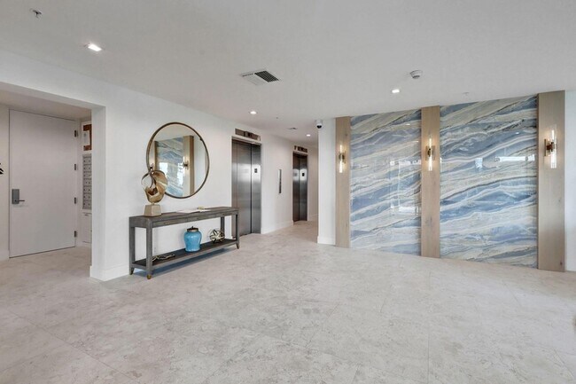 Building Photo - 5460 N Ocean Dr