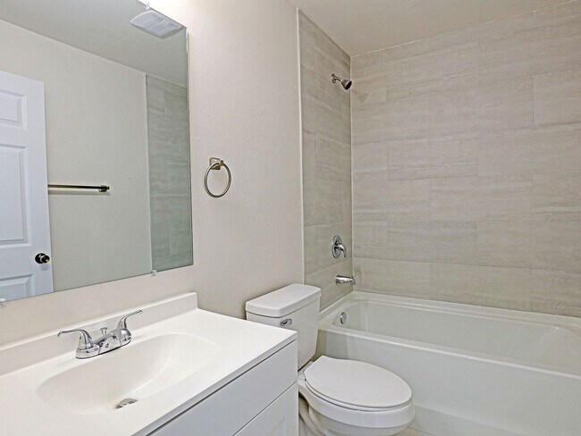 Building Photo - Cape Coral 826