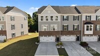 Building Photo - 2665 Grantham Place Dr