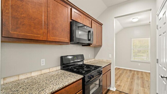 Building Photo - 621 Christian Ln