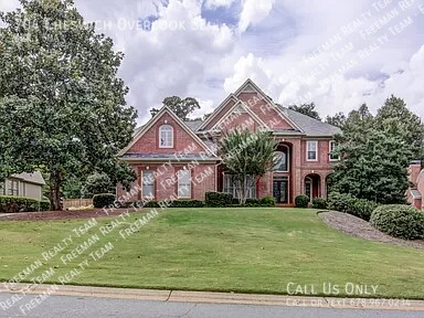 Building Photo - 704 Cheswich Overlook SE