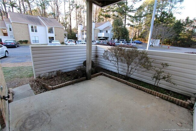 Building Photo - 118 Manhattan Ct