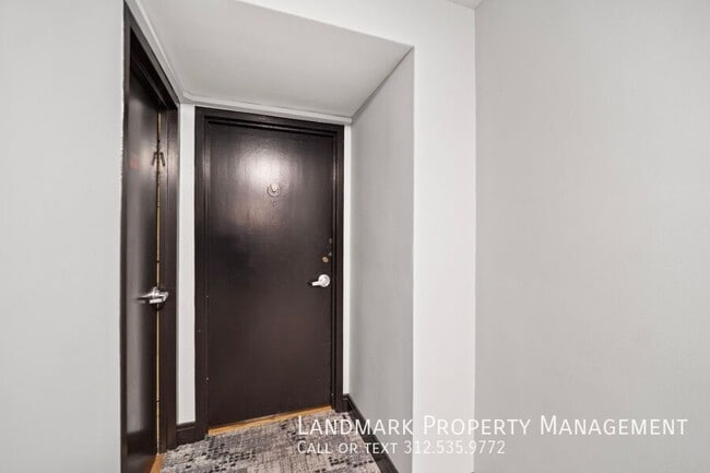 Building Photo - 3950 N Lake Shore Dr