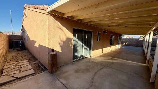 Building Photo - 82259 Calico Ave