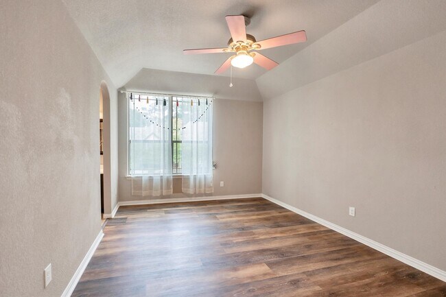 Building Photo - 6723 Mossridge Dr