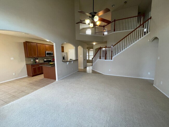 Building Photo - 6704 Golden Oak Ln