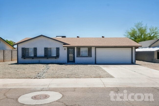 Building Photo - 10921 W Turney Ave