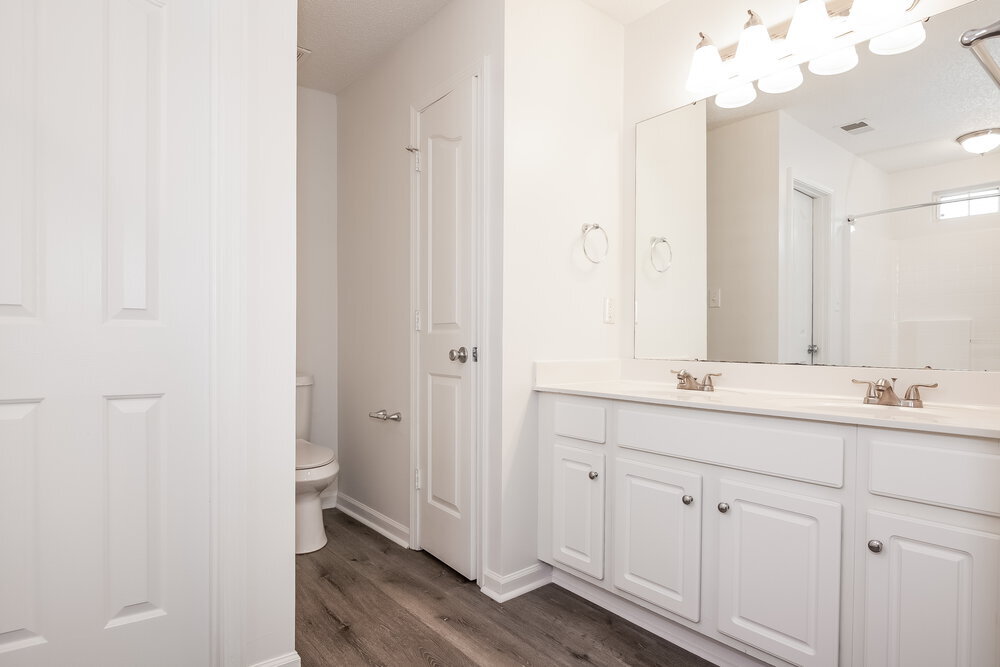 Building Photo - 11518 Larix Dr