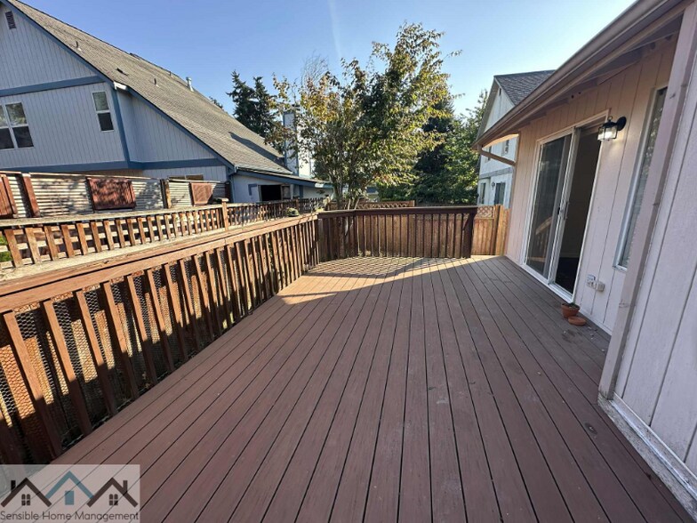Building Photo - 34706 18th Ave SW